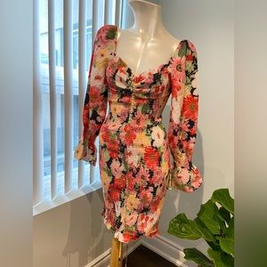 ✨SOLD✨Floral shirred dress